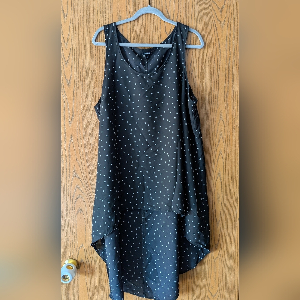 Torrid Black Sleeveless Blouse With White Stars & HiLo Cut | 2